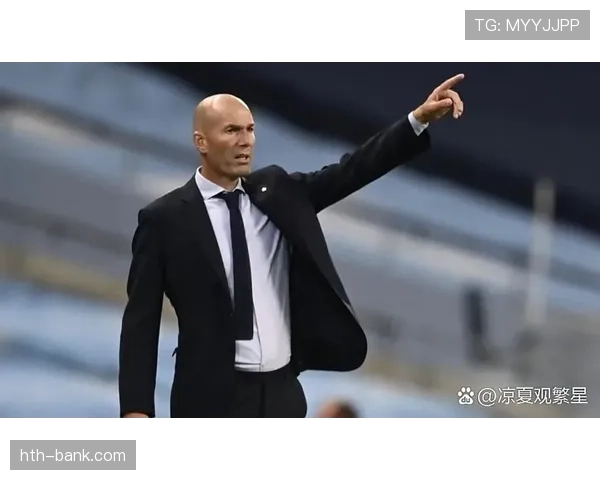 齐达内技术全面性解析：揭秘其无可替代的足球大师之路