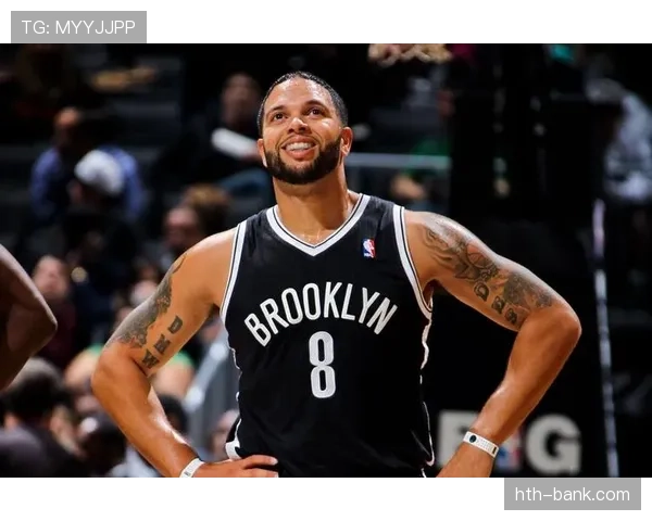 德隆·威廉姆斯以高效组织带动球队节奏明显优于队内其他控卫